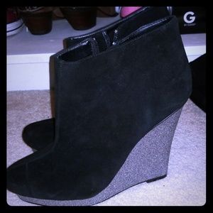 LIKE NEW Dolce Vita Booties